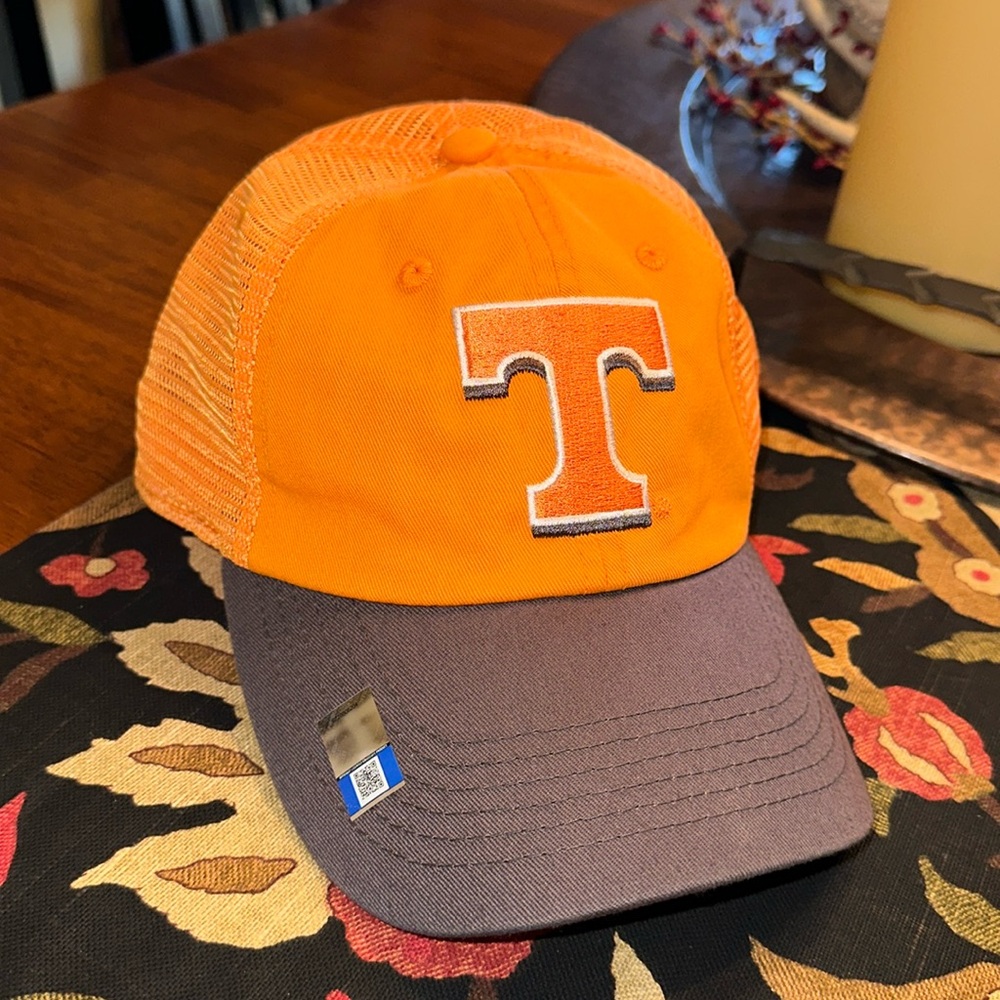 UT UNIVERSITY OF TENNESSEE HAT CAP CAPTIVATING BRAND